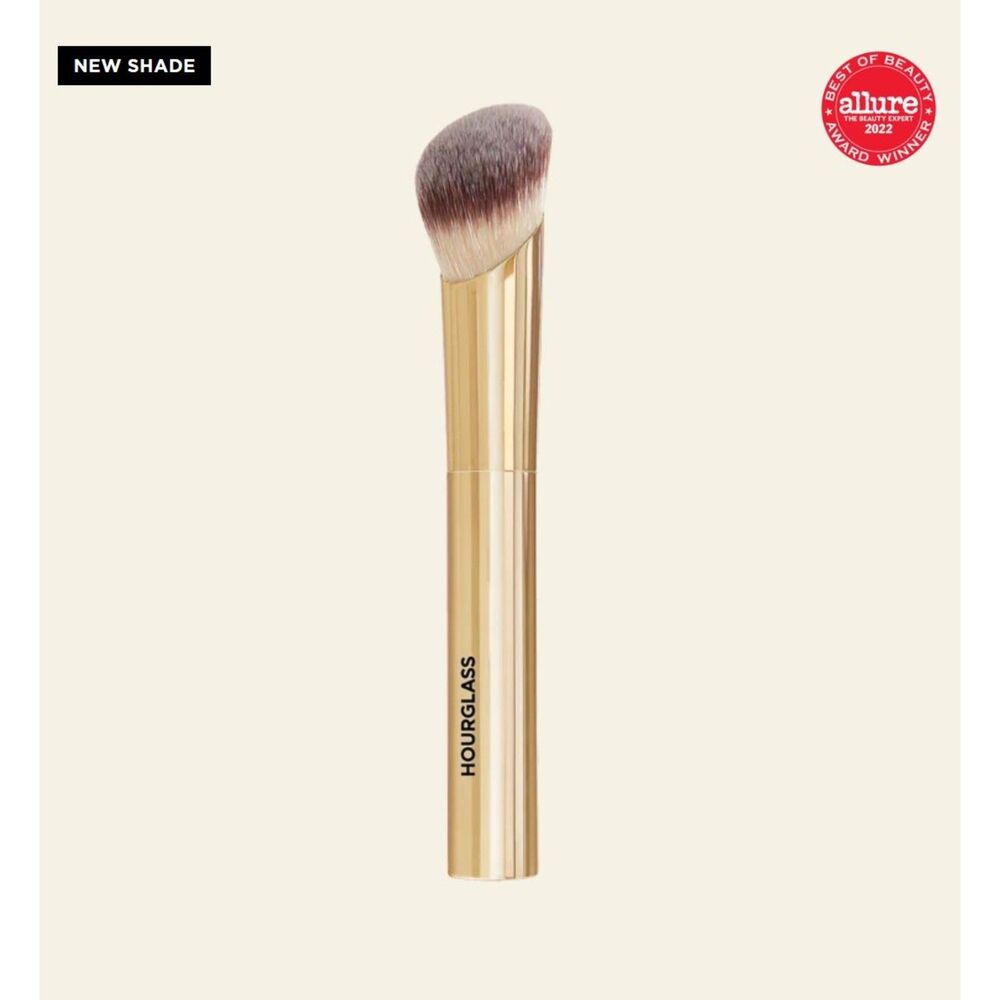 Hourglass New Ambient Soft Glow Foundation Brush in Gold $52.00 New